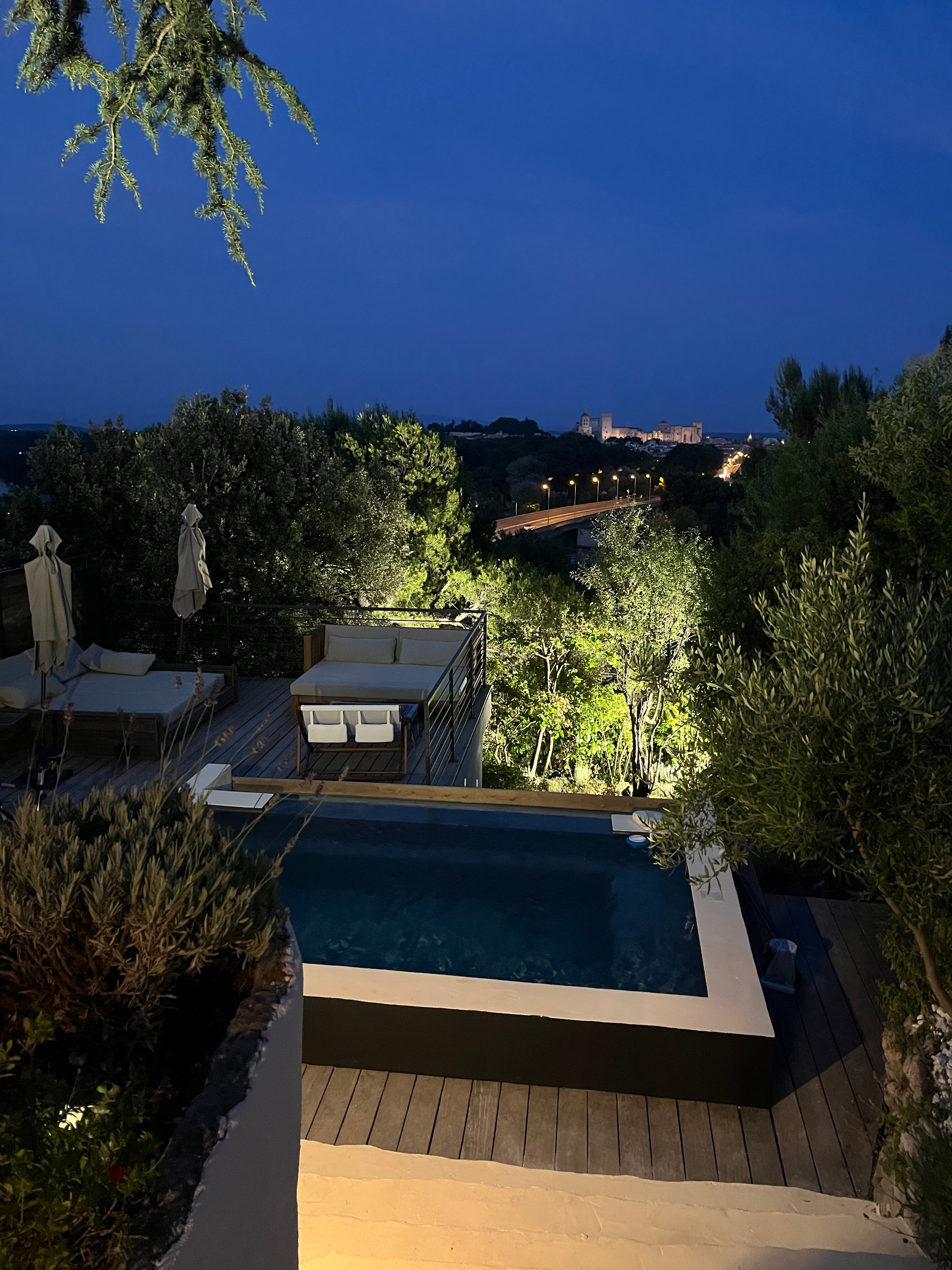 Chambre élégante de Villa Veduta avec vue sur la Provence